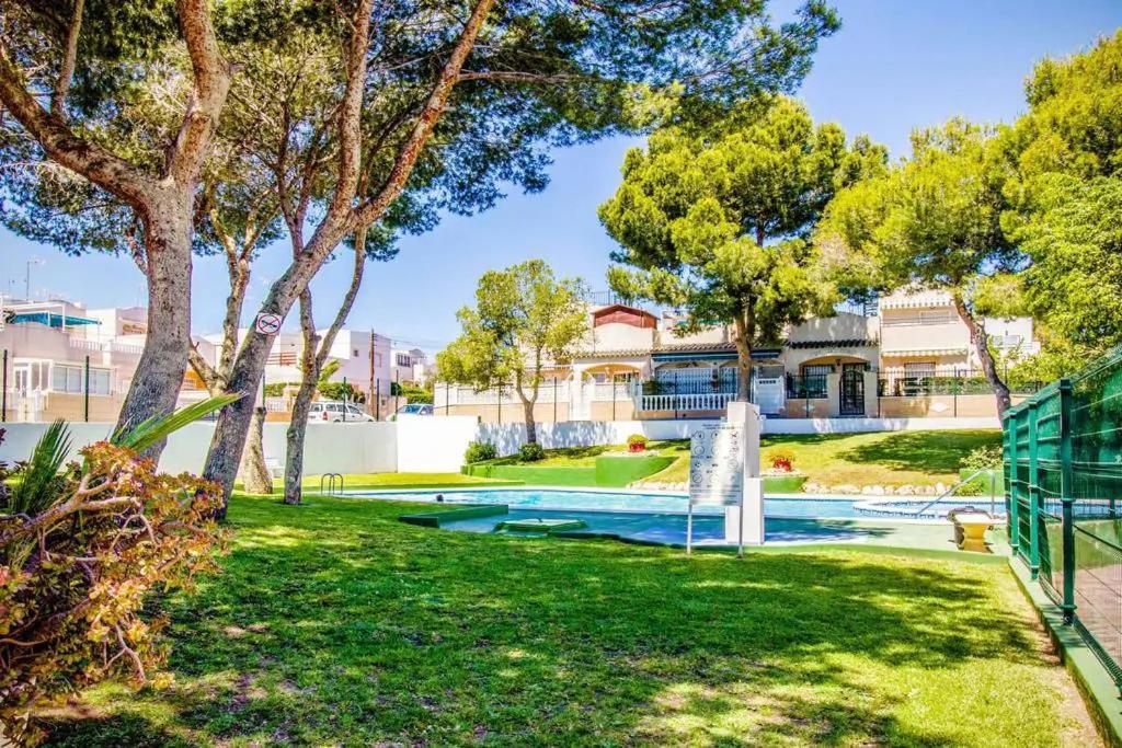Apartament Casa Del Gato Rojo , Communal Swimming Pool , Terrace With Barbecue Торрев'єха Екстер'єр фото